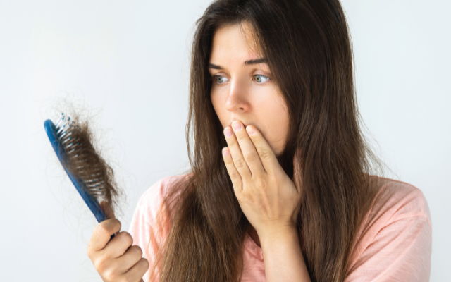 抜け毛の量をチェック