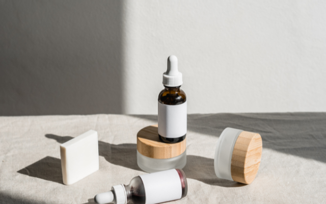 薄毛対策には自宅で使える育毛剤の活用