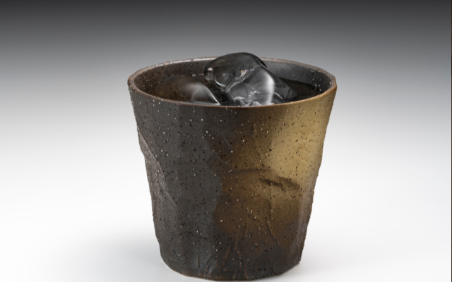 お酒と老化の関係：焼酎は低カロリーで飲みやすいがアルコールが強い