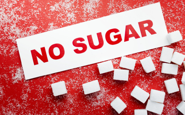 加工食品や砂糖の摂取を控える