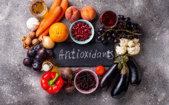 食べ物がもたらす抗酸化作用で肌を守る