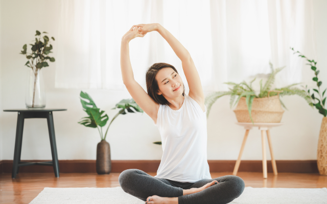 朝のストレッチで50歳の急な老け対策